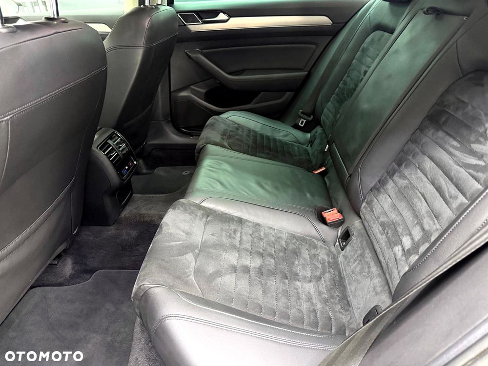 Volkswagen Passat 1.8 TSI (BlueMotion Technology) DSG Highline - 26