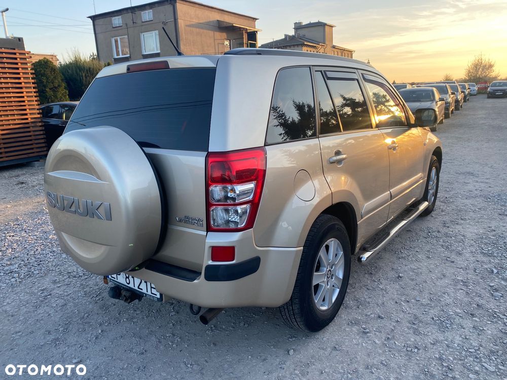 Suzuki Grand Vitara 2.0 De luxe - 6