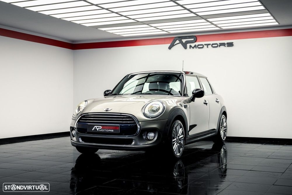 MINI 5 Portas Cooper D Auto - 5