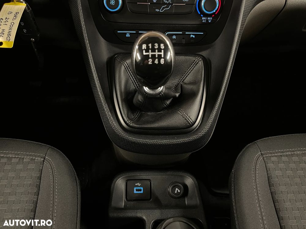 FORD Transit Connect 2022 — imagine 57