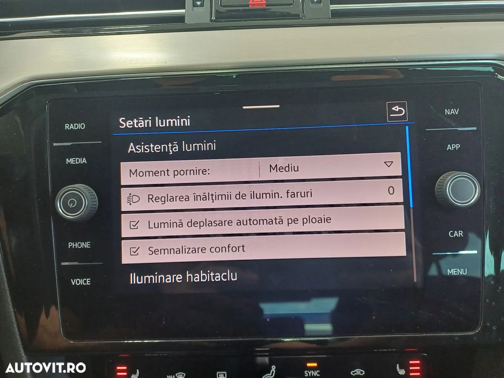 Volkswagen Passat 2.0 TDI DSG Highline - 25