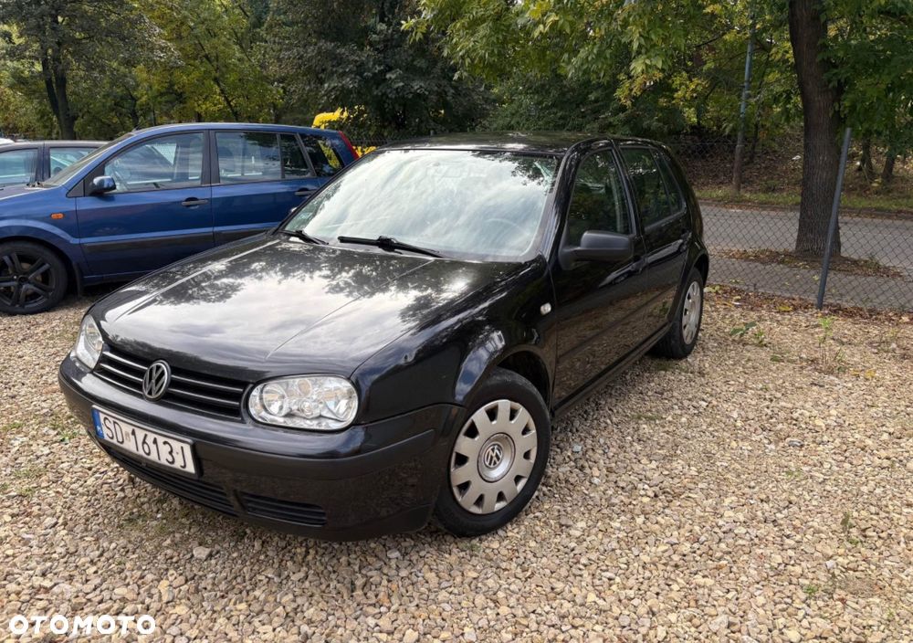 Volkswagen Golf - 2