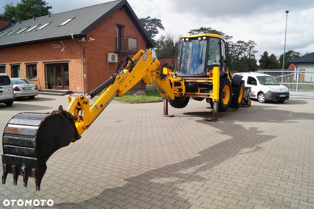 JCB 4CX - 12