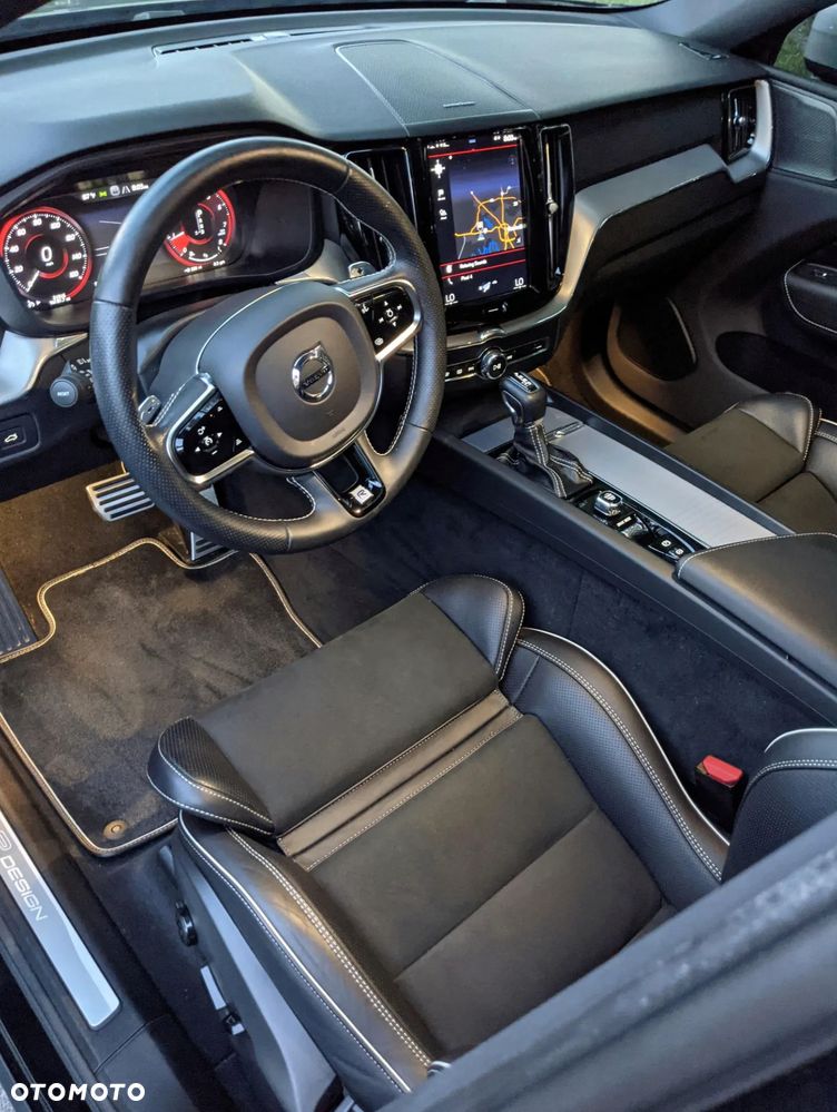 Volvo XC 60 T5 AWD Geartronic RDesign - 3