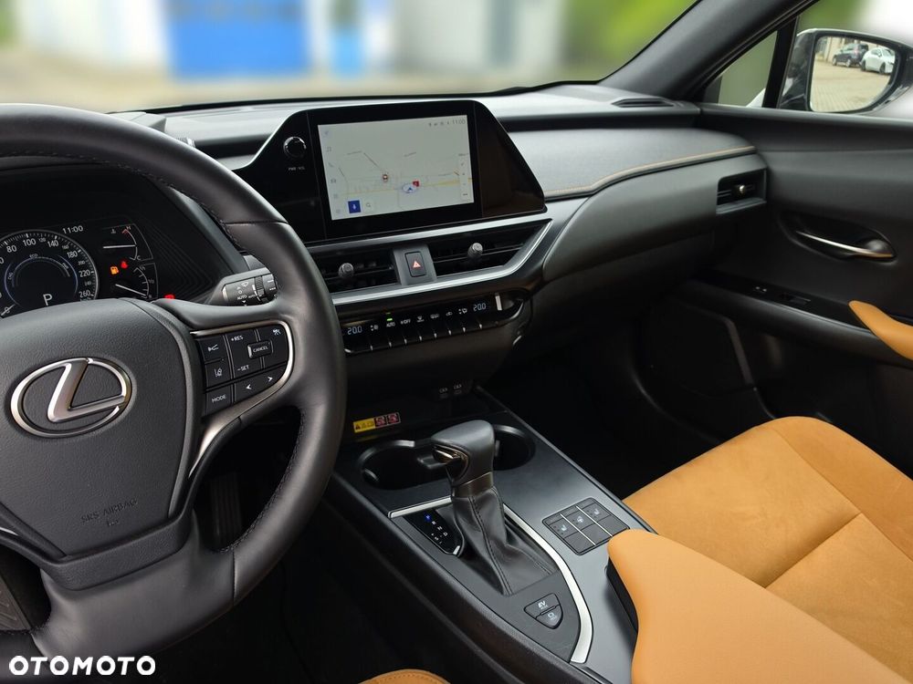 Lexus UX 250h GPF Business 2WD - 20