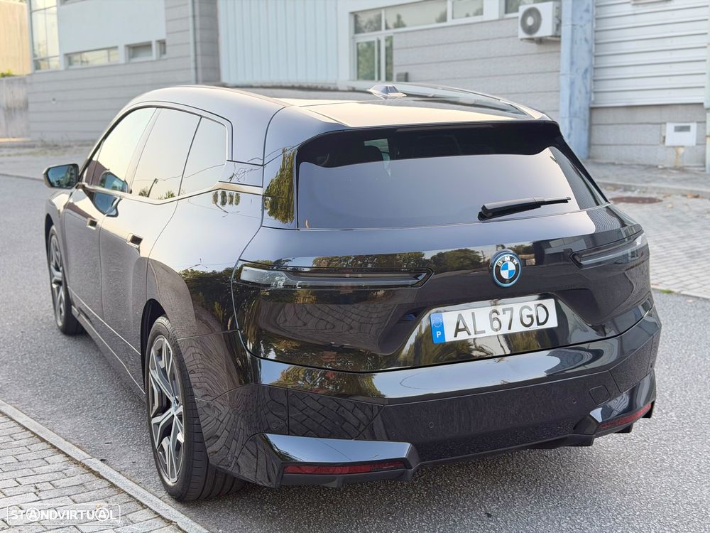 BMW iX xDrive 40 Pack Desportivo - 10