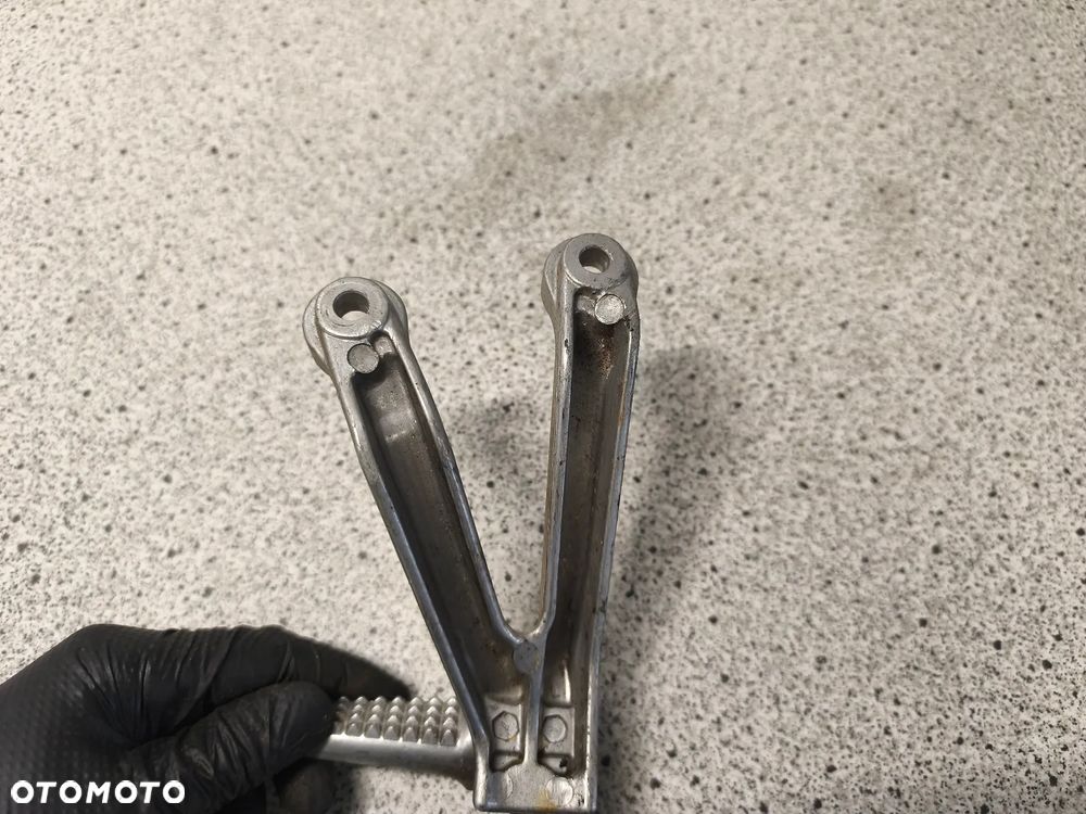 Set lewy tył, podnożek pasażera Honda CBR 900RR CBR900 RR CBR900RR CBR 900 RR - 7