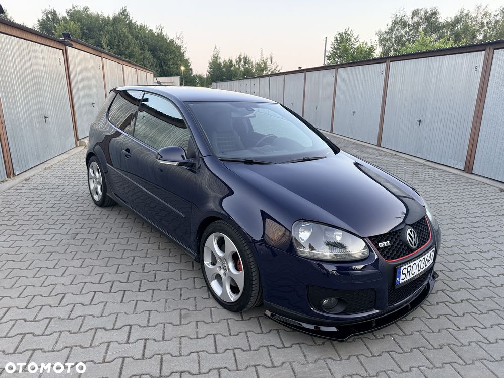 Volkswagen Golf - 5