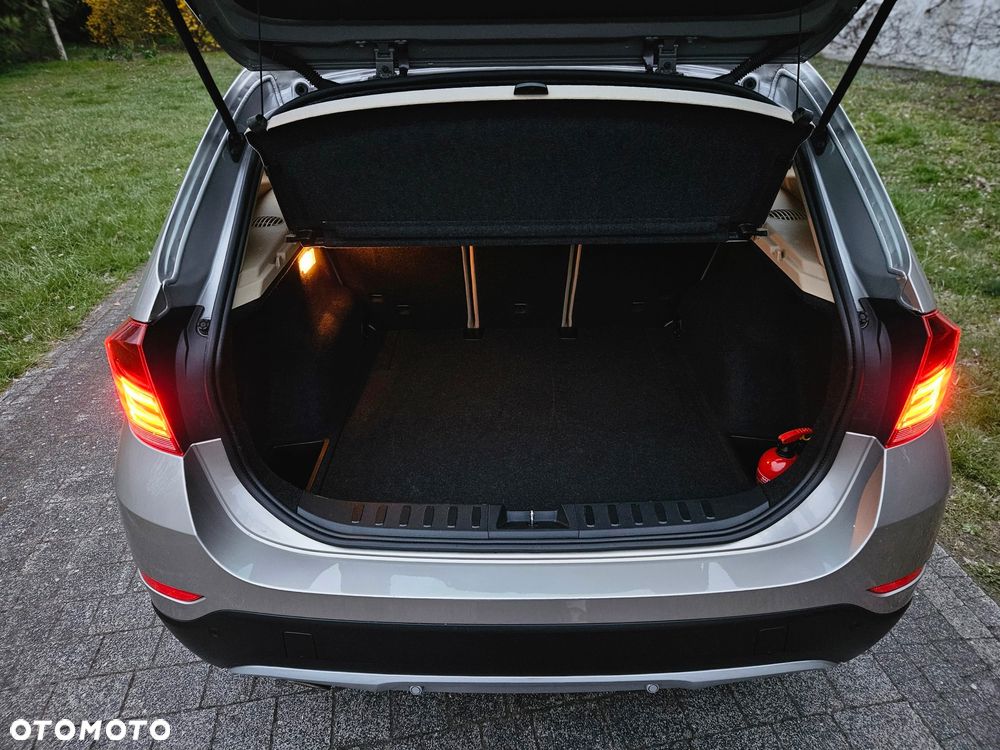 BMW X1 sDrive16d xLine - 10