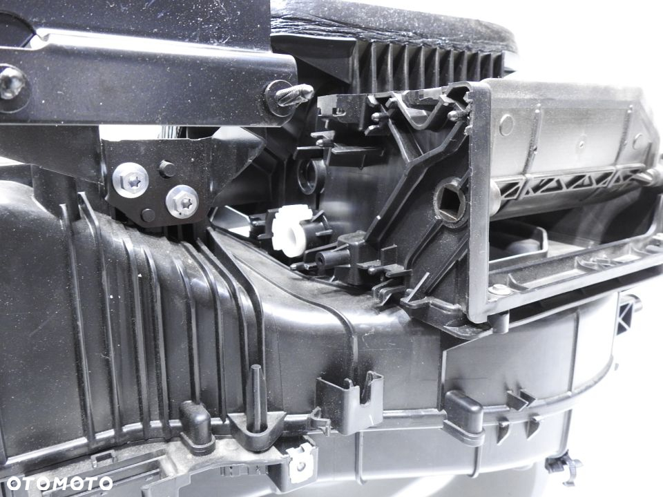 NAGRZEWNICA VW PASSAT B6 3C1820003D - 8