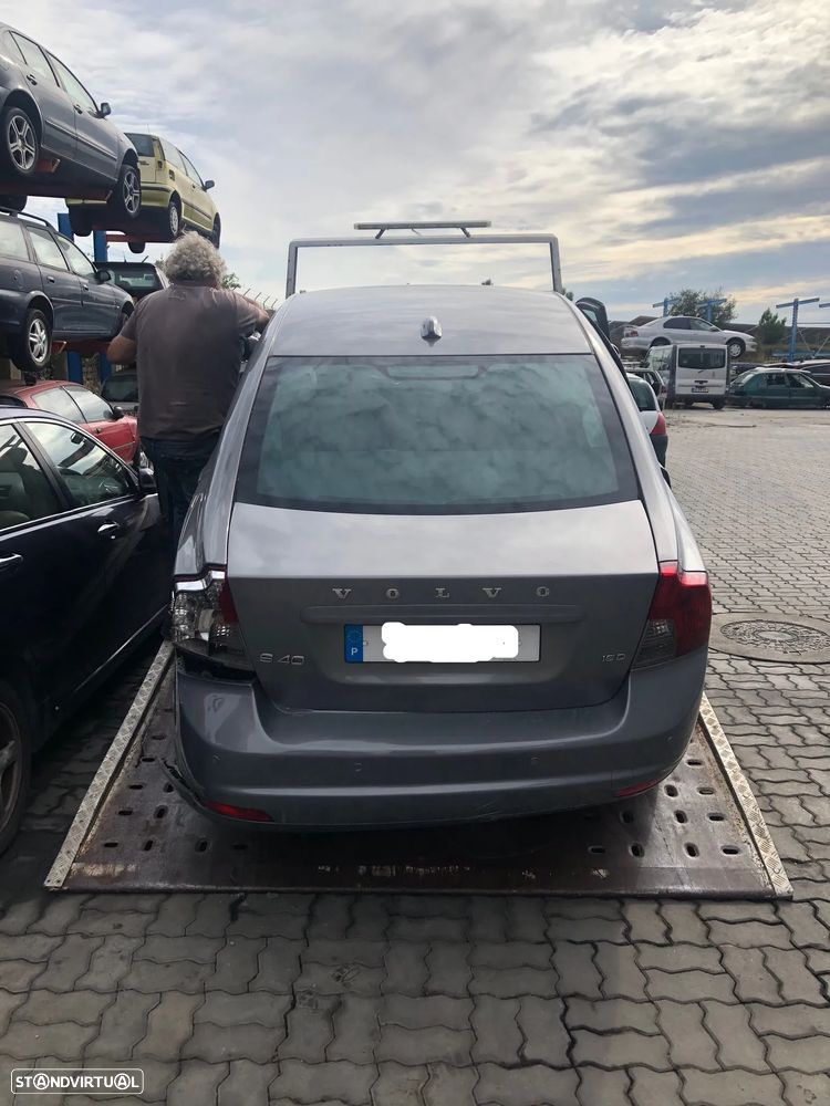 Volvo S40 1.6D de 2010 - 5