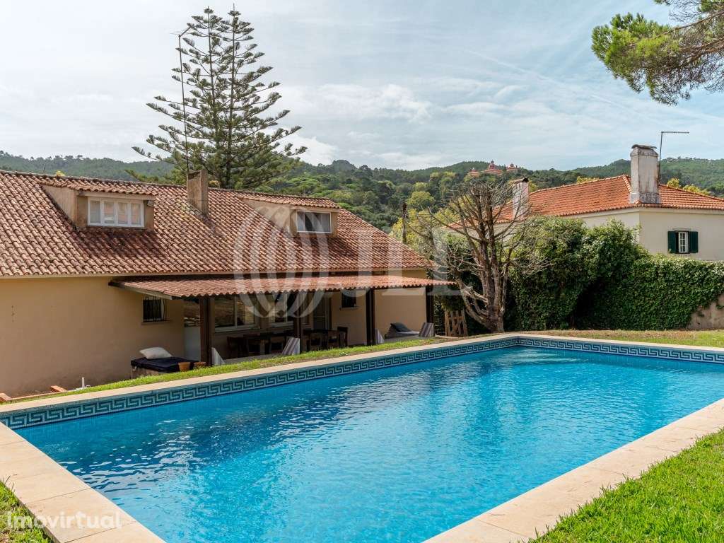 Moradia T8 com vista serra, em Galamares, Sintra - Grande imagem: 2/37