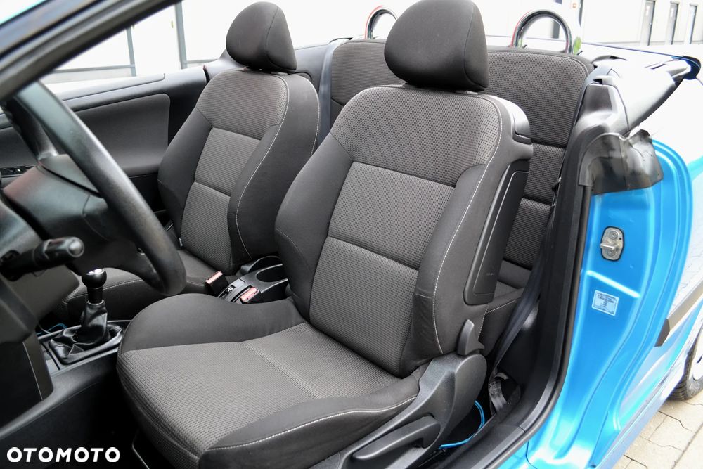 Peugeot 207 CC 1.6 Intense - 11