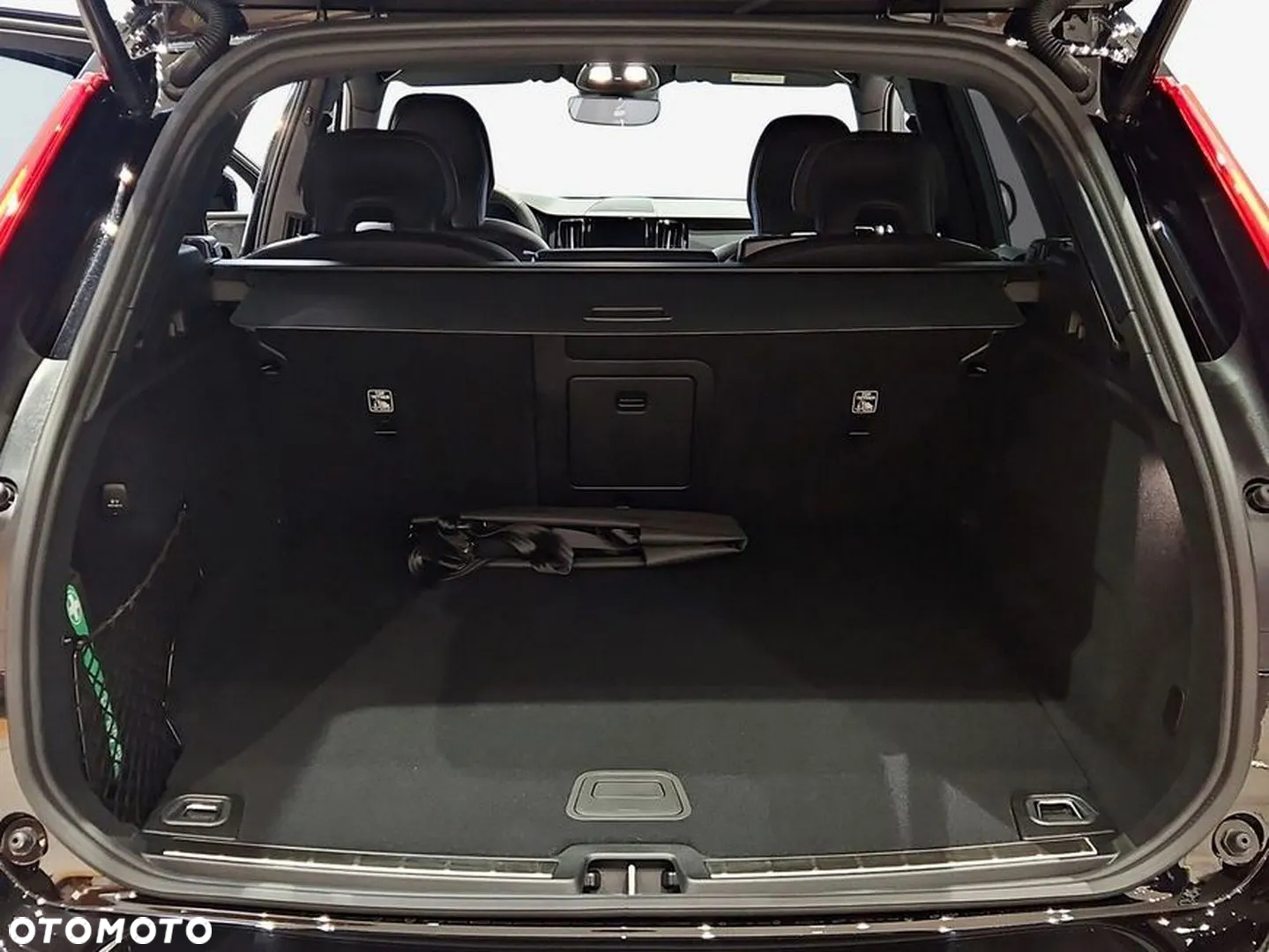 Volvo XC 60 B5 B AWD Plus Black Edition - 6