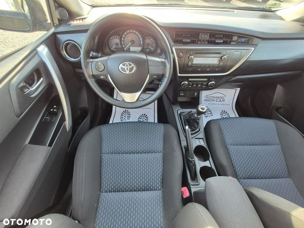 Toyota Auris - 34