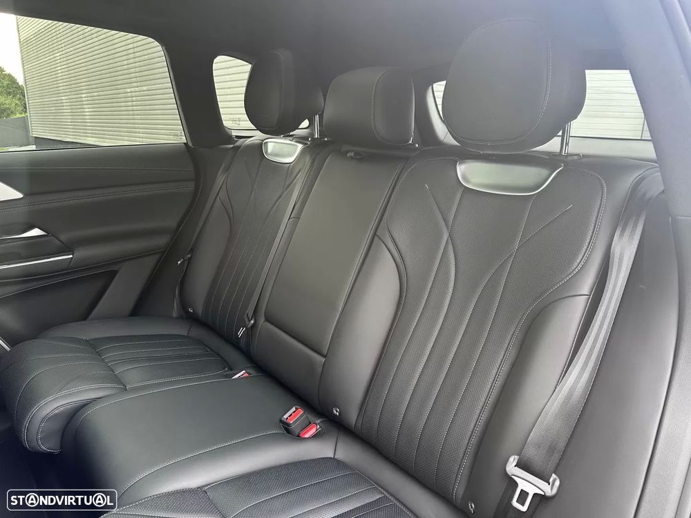 Xpeng G9 98 kWh AWD Performance + Pack Premium - 26