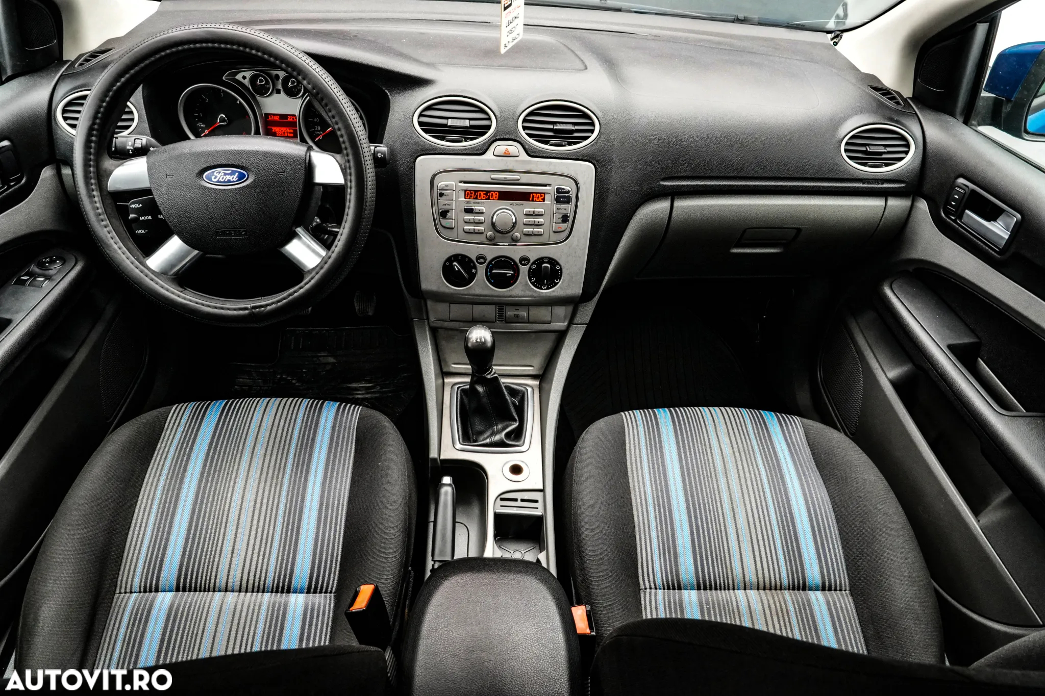 Ford Focus 1.6 TDCi Ambiente - 8