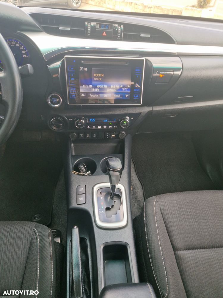 Toyota Hilux 4x4 Double Cab Executive - 15