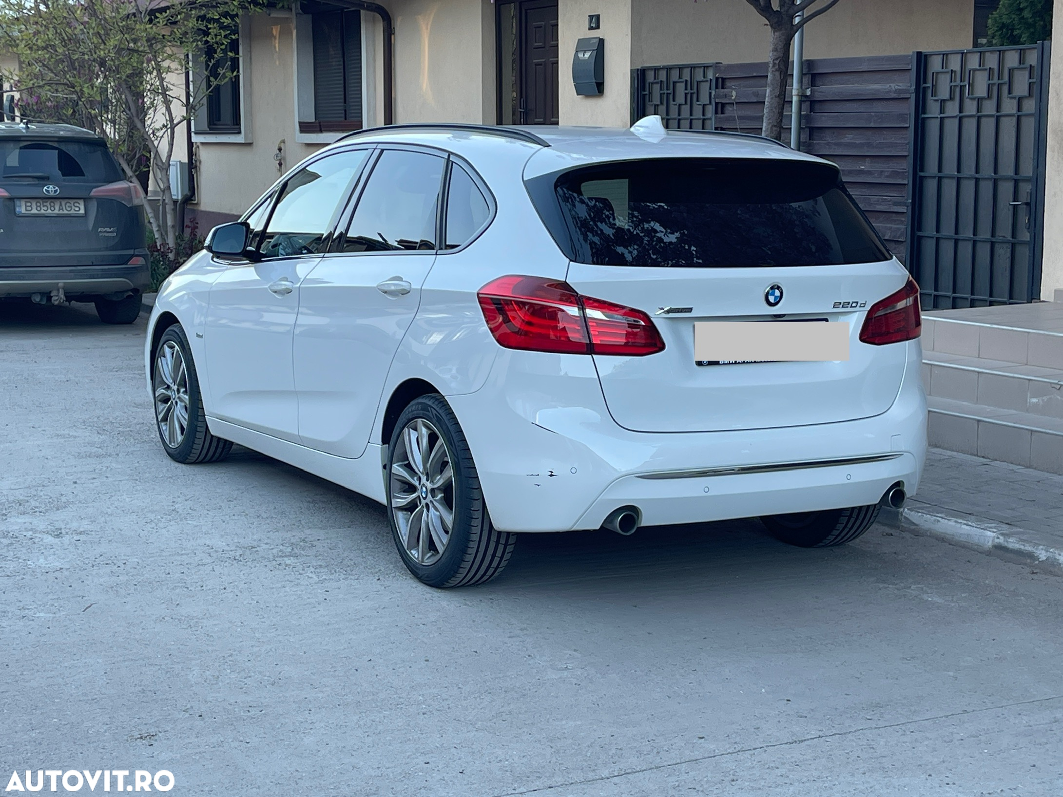 BMW Seria 2 220d Active Tourer xDrive Aut. Luxury Line - 2