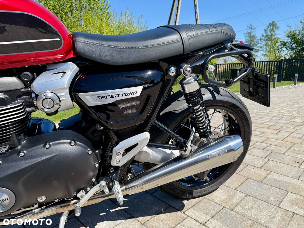 Triumph Speed Twin - 3