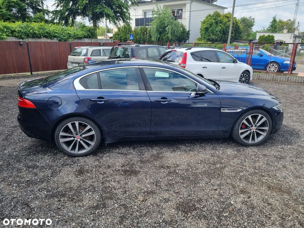 Jaguar XE 2.0 D AWD Portfolio - 6