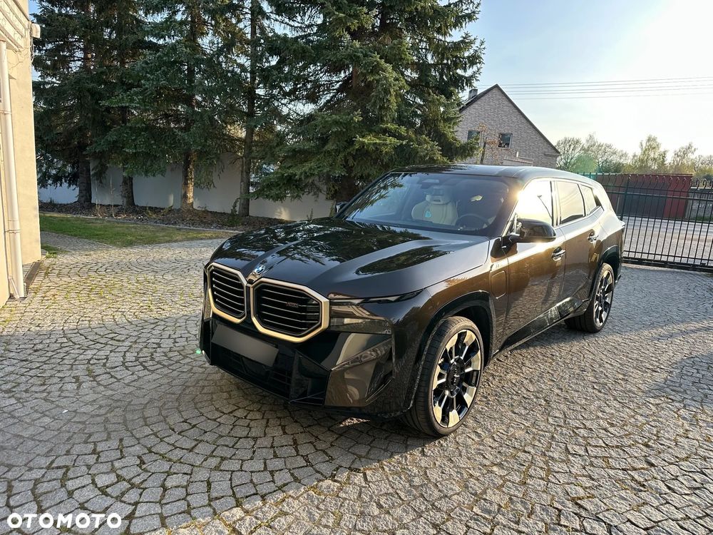 BMW XM - 1