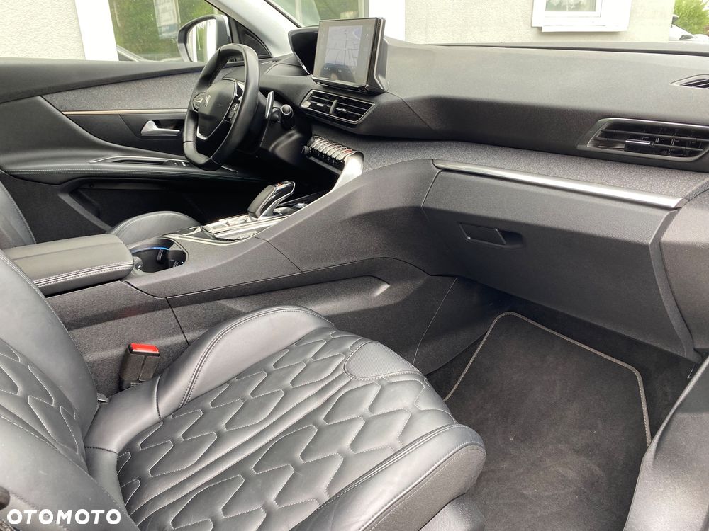Peugeot 3008 1.6 PureTech Hybrid PHEV Allure Pack S&S EAT8 - 27