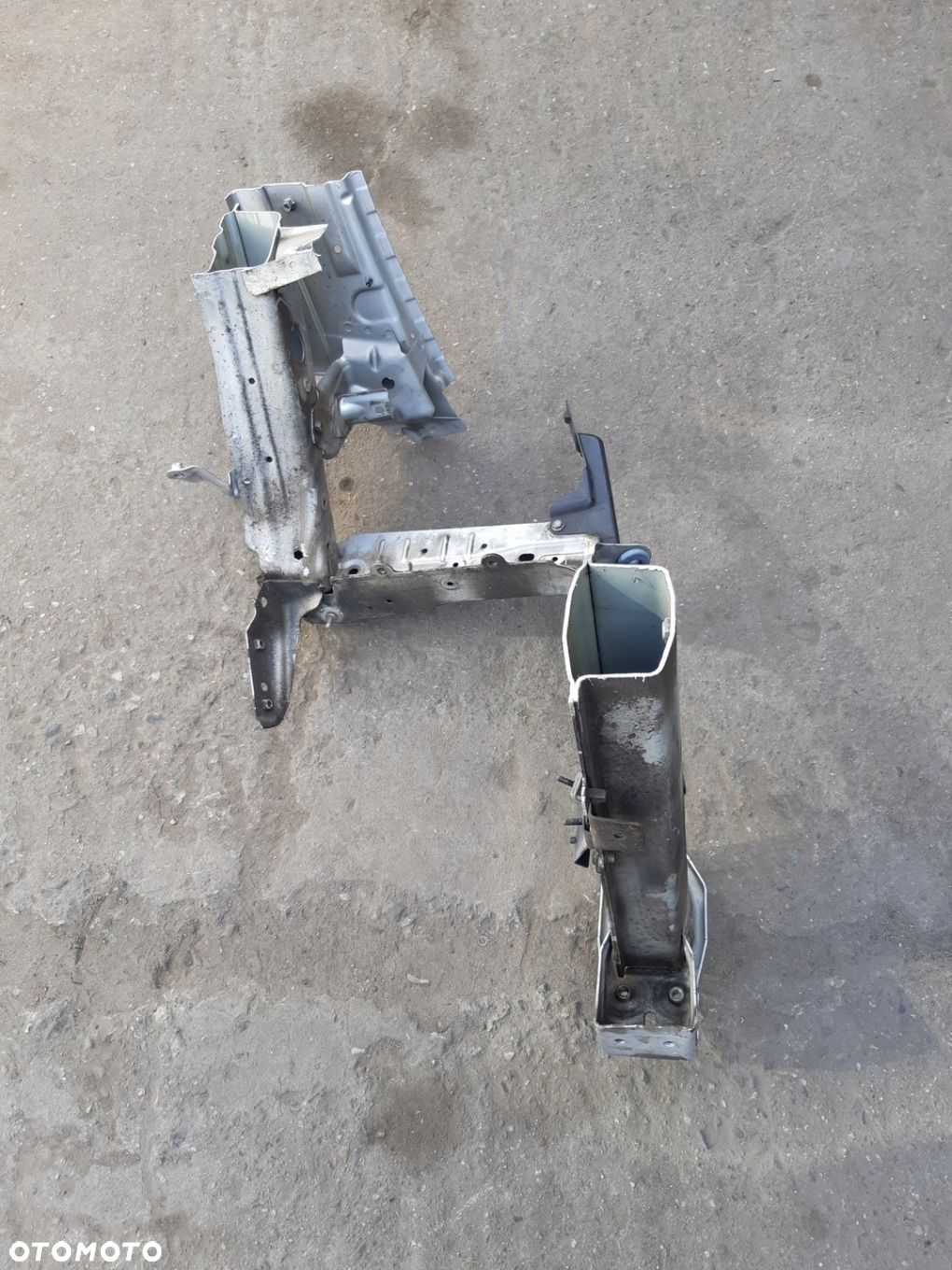 AUDI Q7 4L PODŁUŻNICA LEWA PRZÓD OKULAR FARTUCH - 1