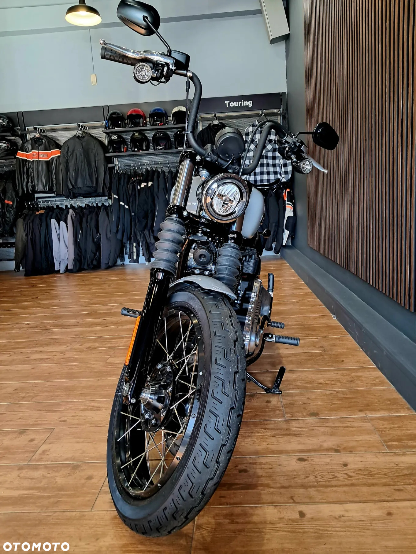 Harley-Davidson Softail Street Bob - 11