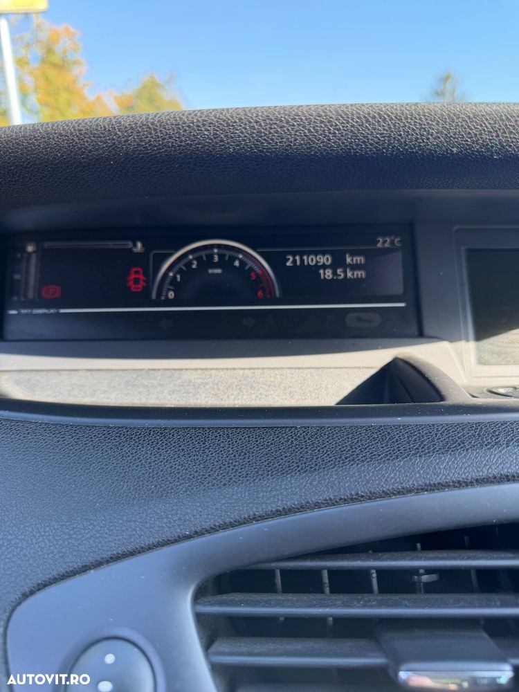 Renault Scenic - 13
