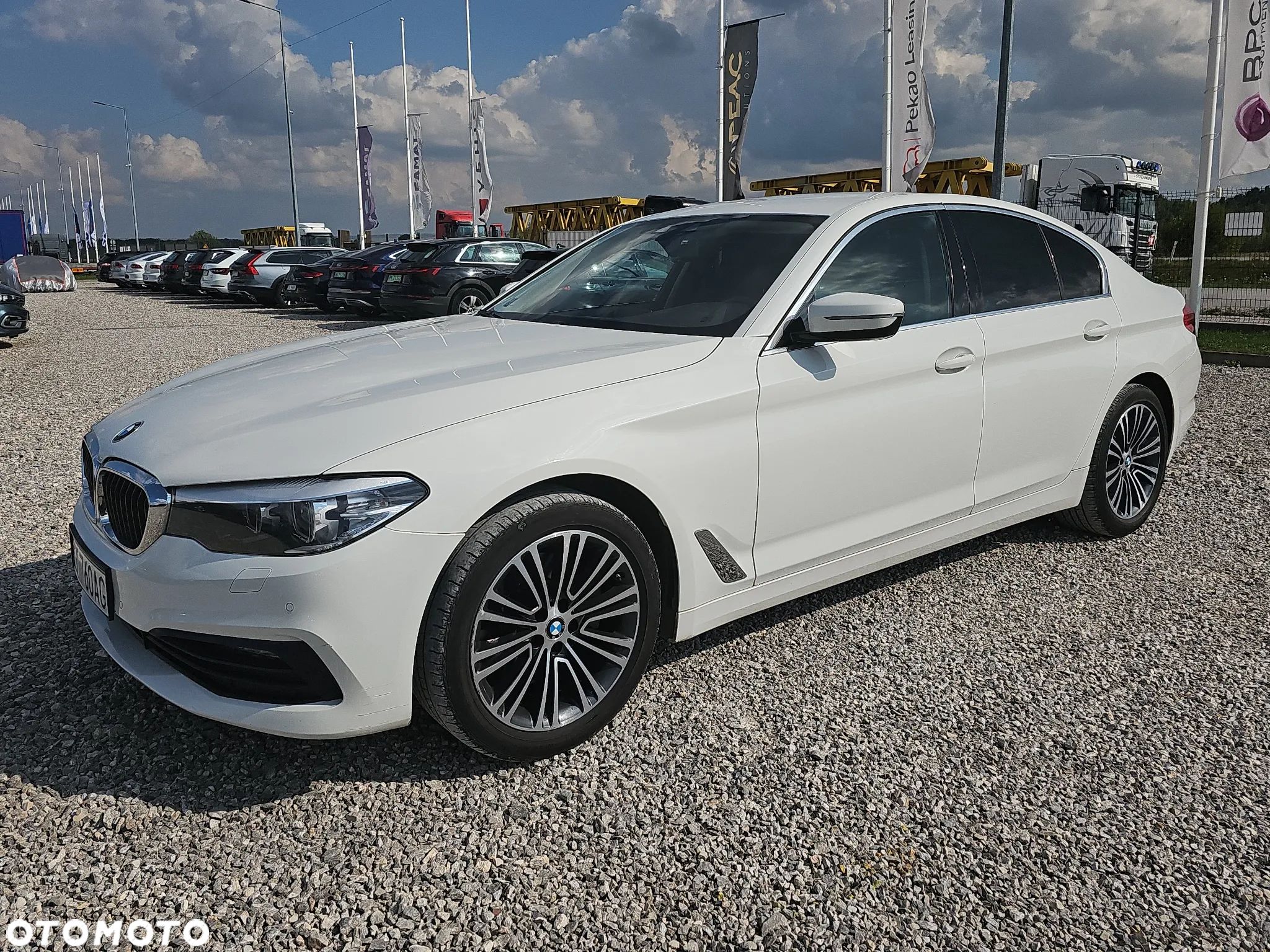 BMW Seria 5 518d Sport Line - 1
