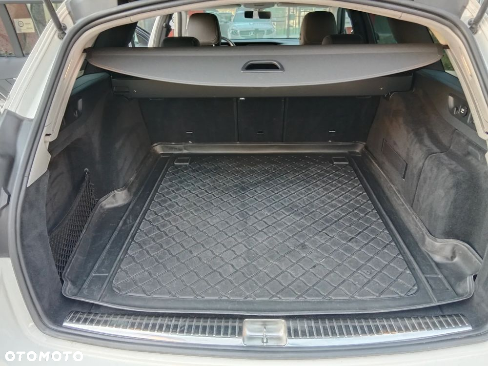 Mercedes-Benz Klasa E 220 d T 9G-TRONIC Avantgarde - 7
