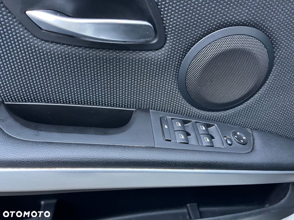 BMW Seria 3 318i Edition Sport - 6