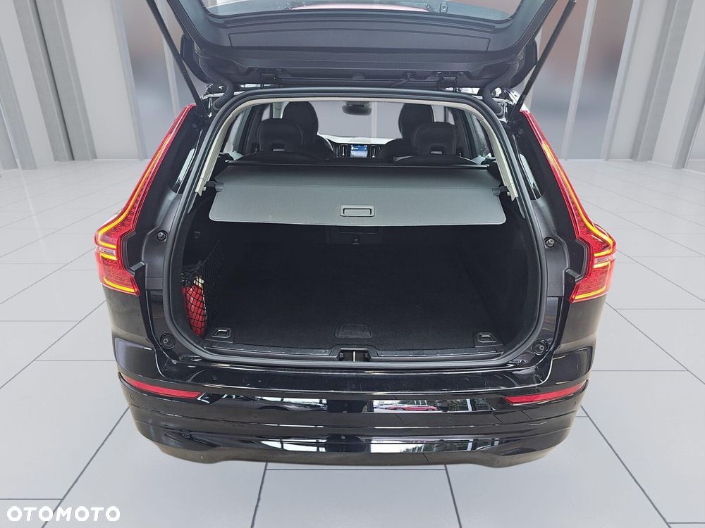 Volvo XC 60 B4 B Essential - 18