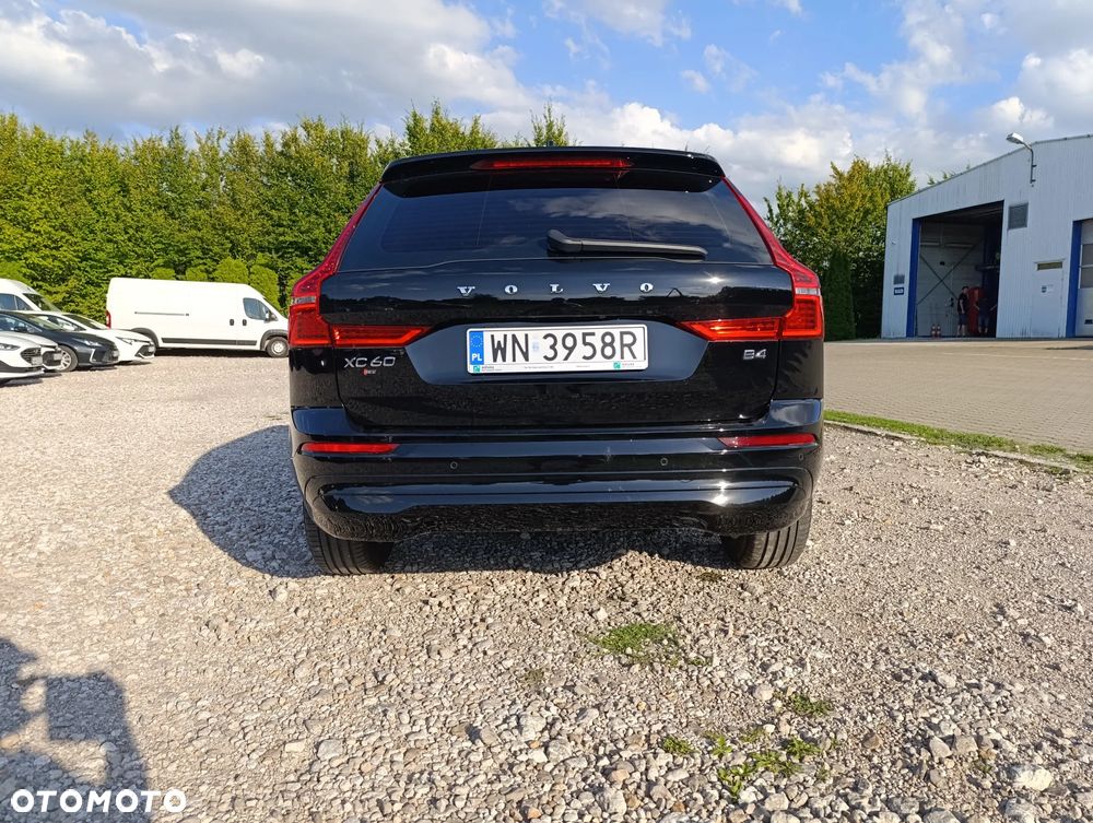 Volvo XC 60 B4 D Momentum Pro - 11