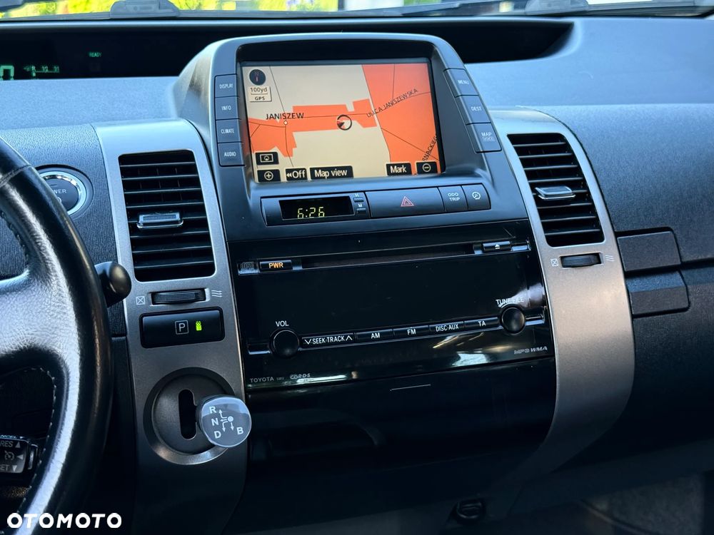 Toyota Prius 1.5 VVT-i Sol - 23