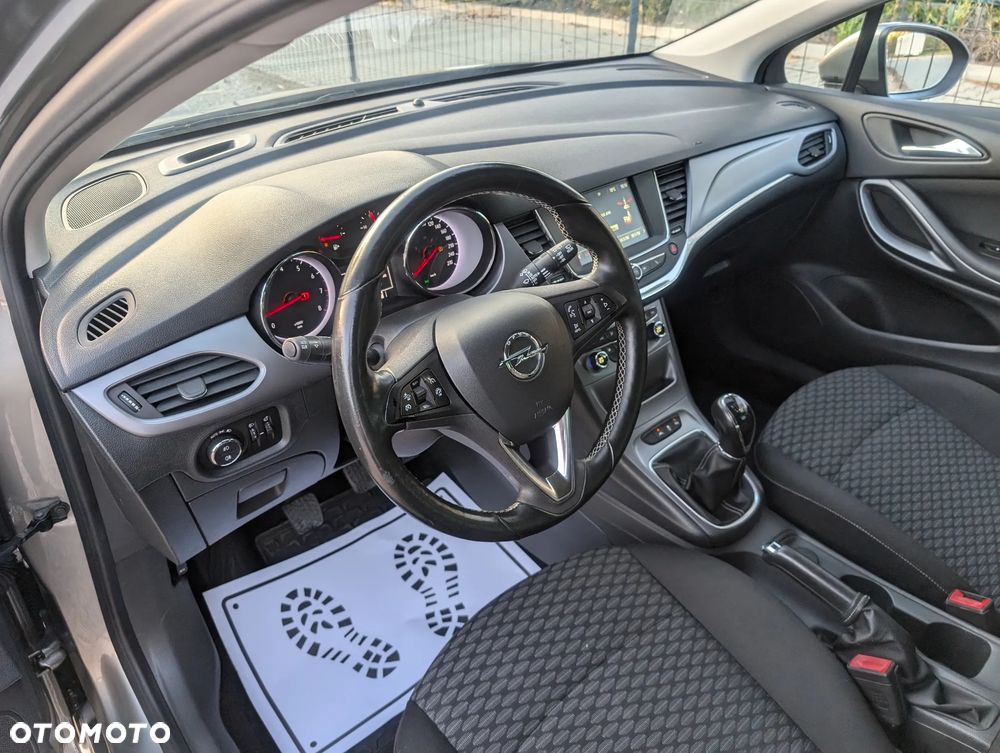 Opel Astra 1.4 Turbo Edition - 11