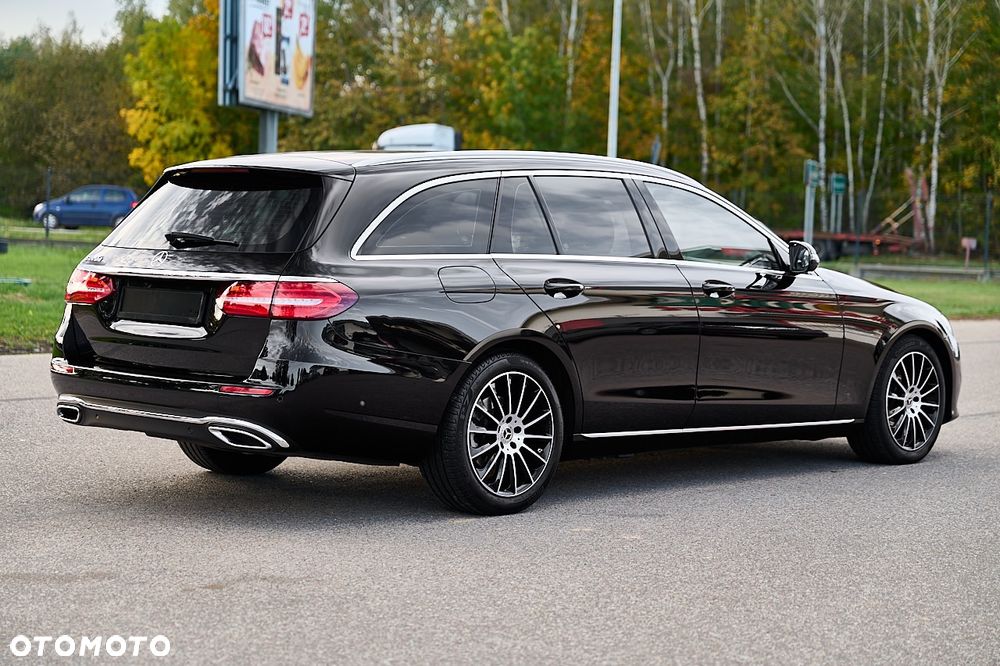 Mercedes-Benz Klasa E 220 d 9G-TRONIC - 11