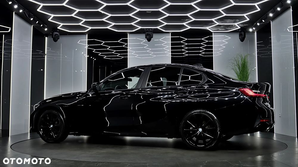 BMW Seria 3 318d M Sport - 4