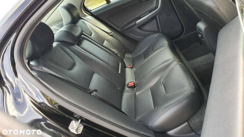 Volvo S60 D3 Geartronic Momentum - 10
