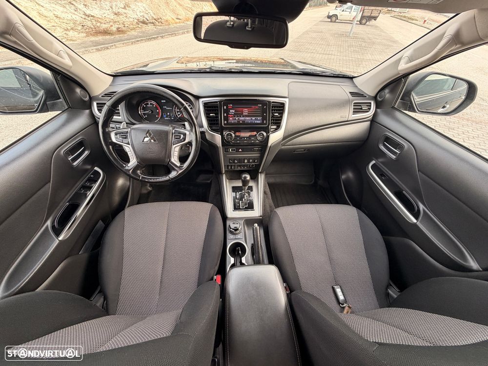 Mitsubishi L200 Pick Up 4x4 S&S Auto Cabine Dupla Select - 23
