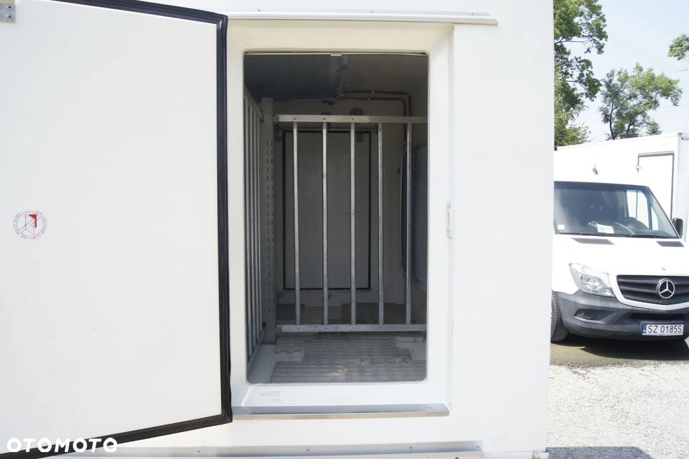 Volkswagen Crafter komorówka mrożnia - 6