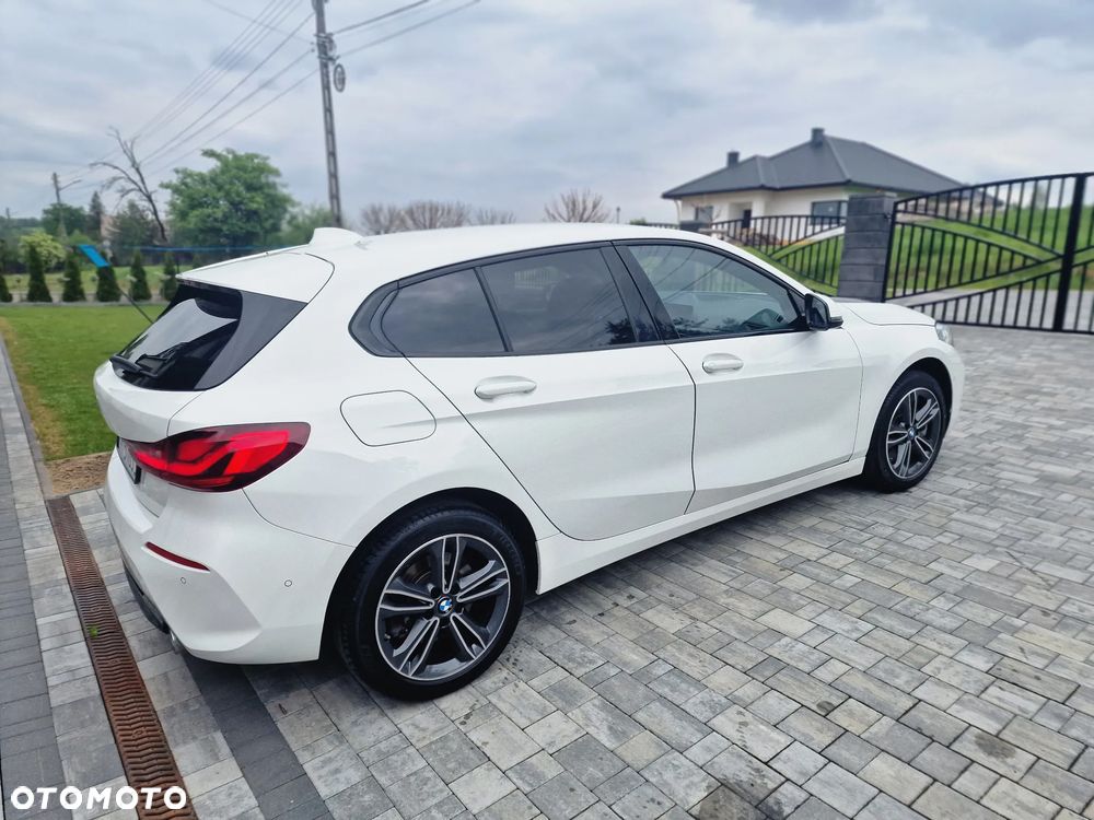 BMW Seria 1 120i Sport - 10