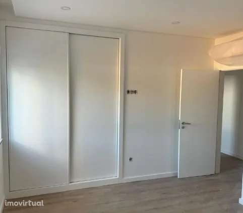 Moderno Apartamento T2 em Carregal do Sal - Grande imagem: 4/11