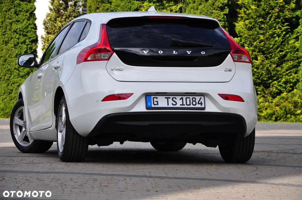 Volvo V40 D2 Momentum - 24