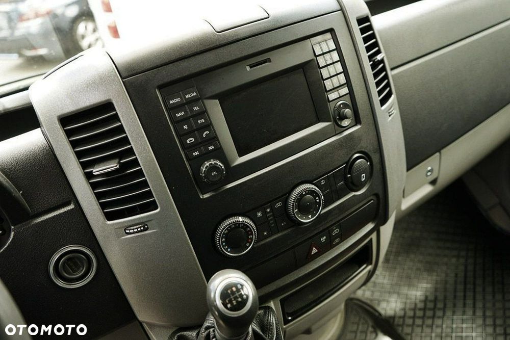 Mercedes-Benz Sprinter - 21