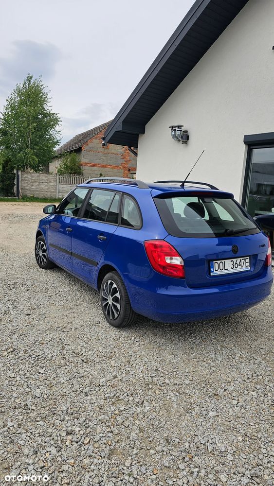 Skoda Fabia 1.2 HTP Ambiente Green tec - 4