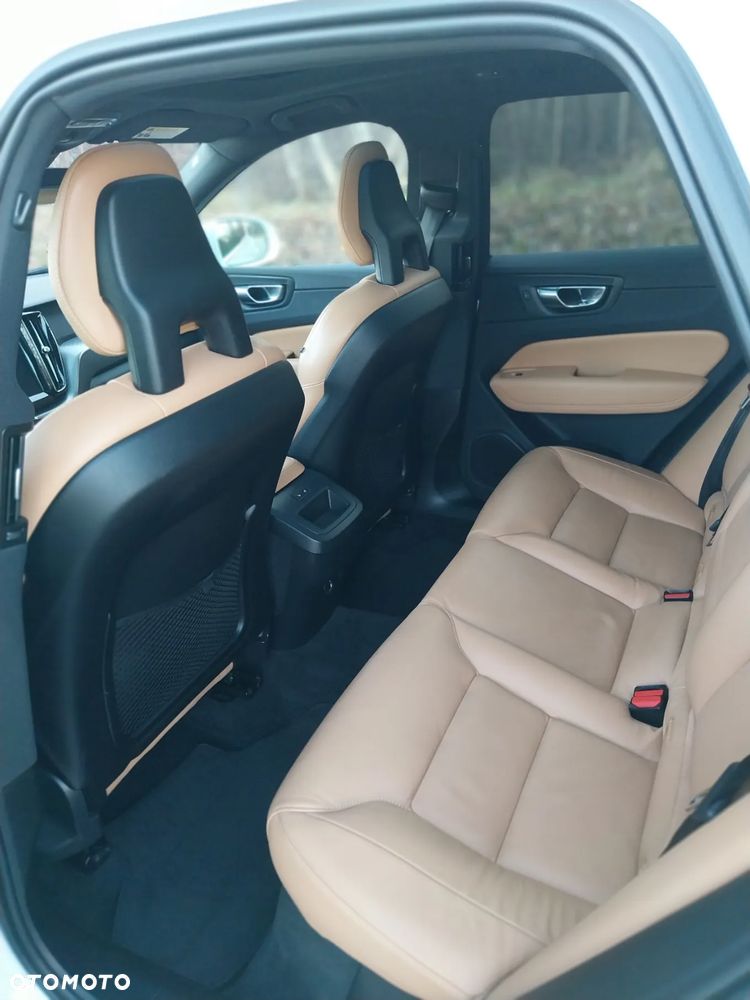 Volvo XC 60 T6 AWD Geartronic Momentum - 18