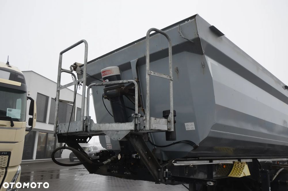 Schwarzmuller WYWROTKA 24 m3 / HARDOX / OŚ POD. / SAF / DE 4676 - 6