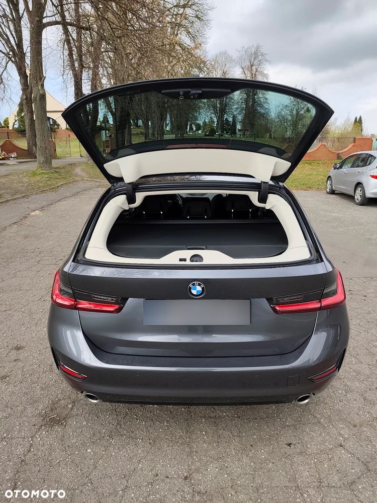 BMW Seria 3 320d Sport Line Shadow sport - 14